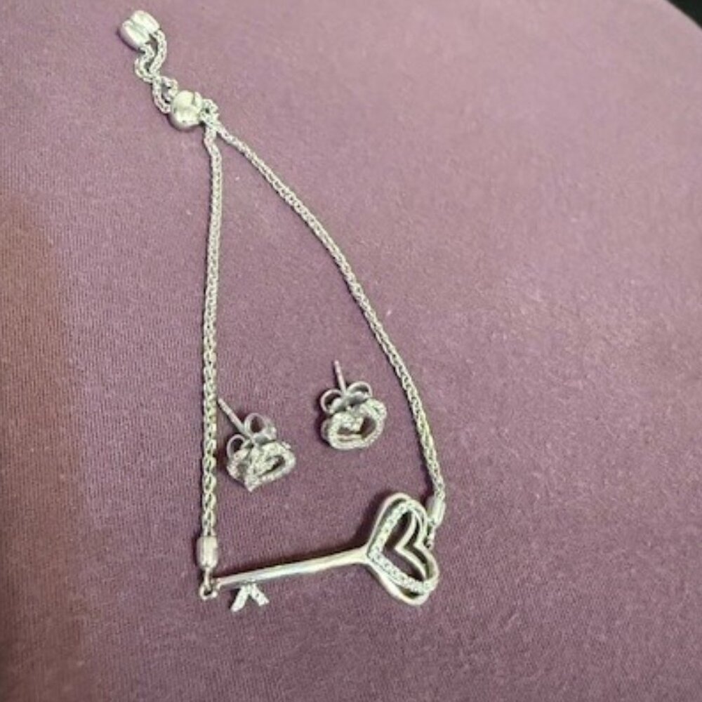 Vera Wang Love Collection Silver and Diamond Bracelet and Earrings